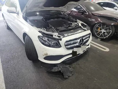 2016 Mercedes-Benz E 220 VIN: