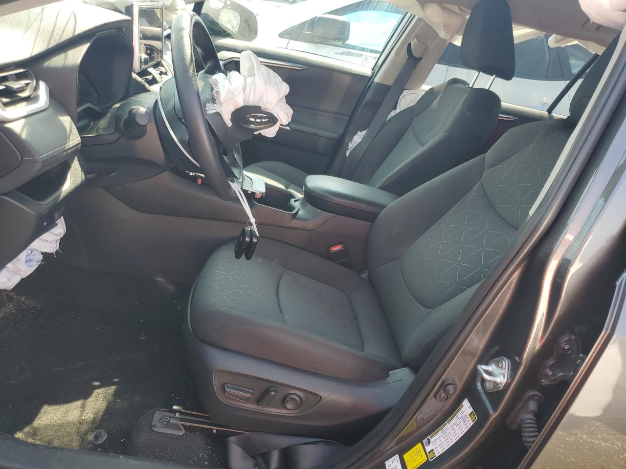 2023 TOYOTA RAV4 XLE VIN:4T3RWRFV9PU108636