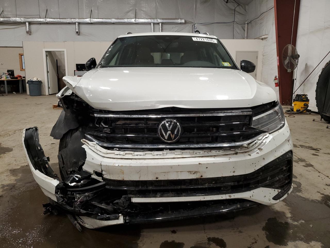 2023 VOLKSWAGEN TIGUAN SE R-LINE BLACK VIN:3VV8B7AX4PM135217