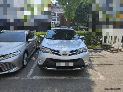 2015 Toyota RAV4 VIN: