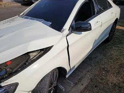 2015 Mercedes-Benz CLA 200 WDDSJ0CB8FN223021 VIN:WDDSJ0CB8FN223021