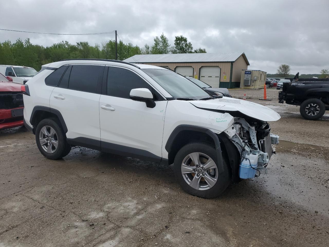 2023 TOYOTA RAV4 XLE VIN:2T3P1RFV4PC328290