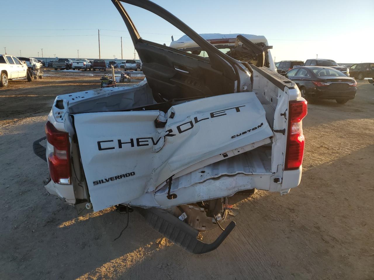 2022 CHEVROLET SILVERADO C1500 CUSTOM VIN:1GCRABEKXNZ572464