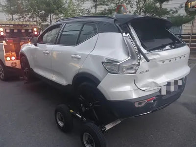 2019 Volvo XC40 VIN: