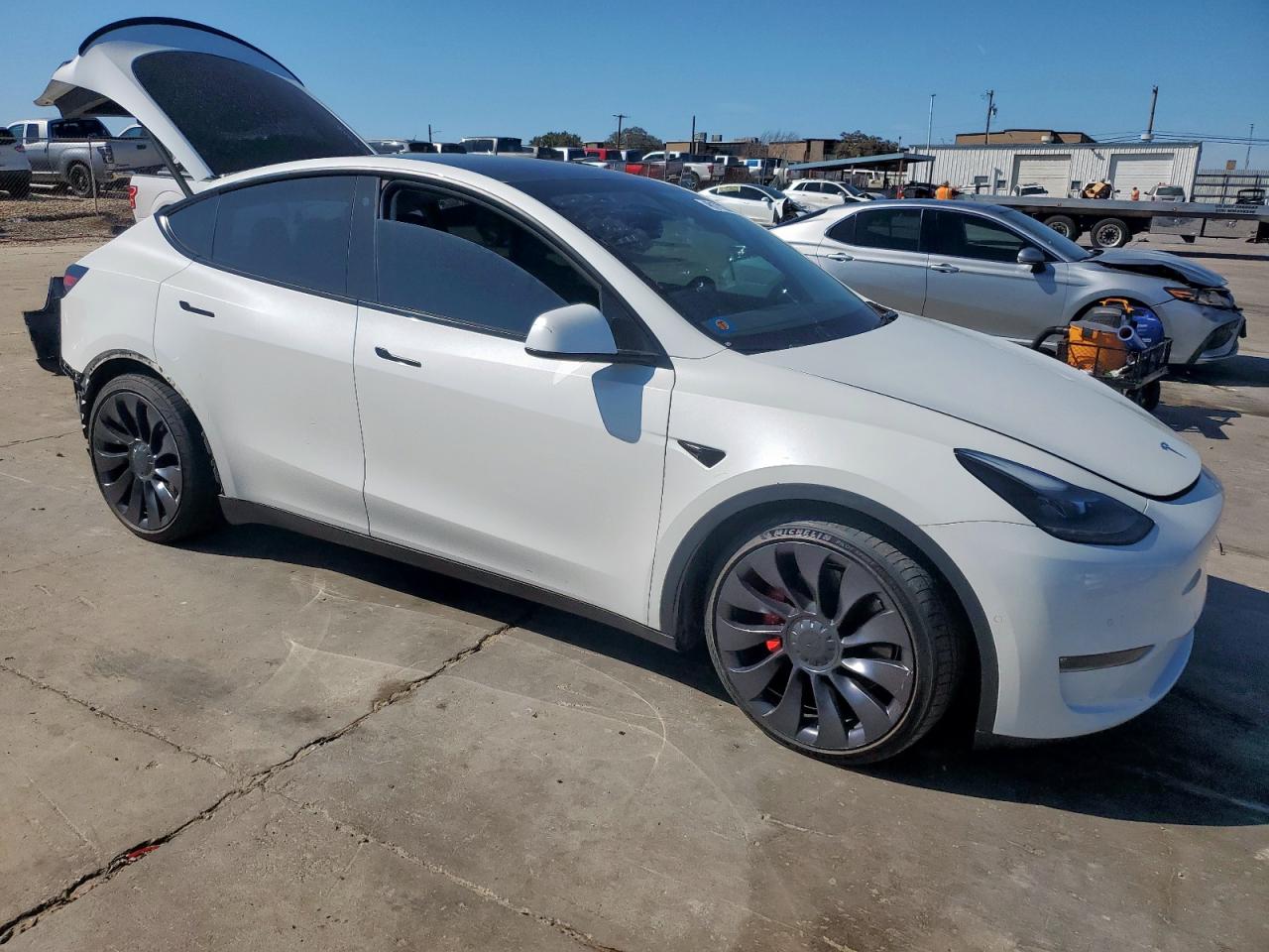 2022 TESLA MODEL Y VIN:7SAYGDEF9NF330184
