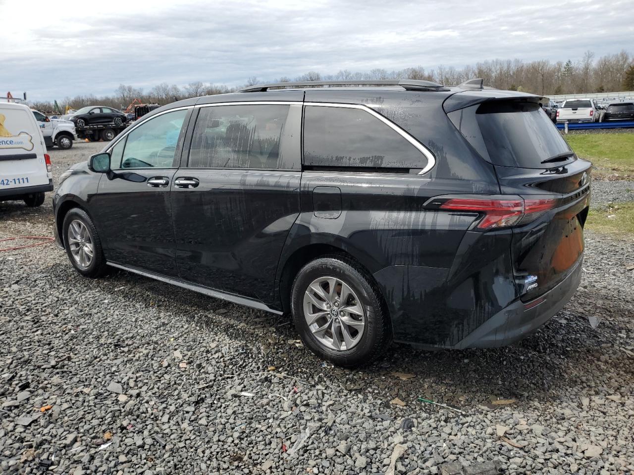 2022 TOYOTA SIENNA XLE VIN:5TDYSKFC2NS057332