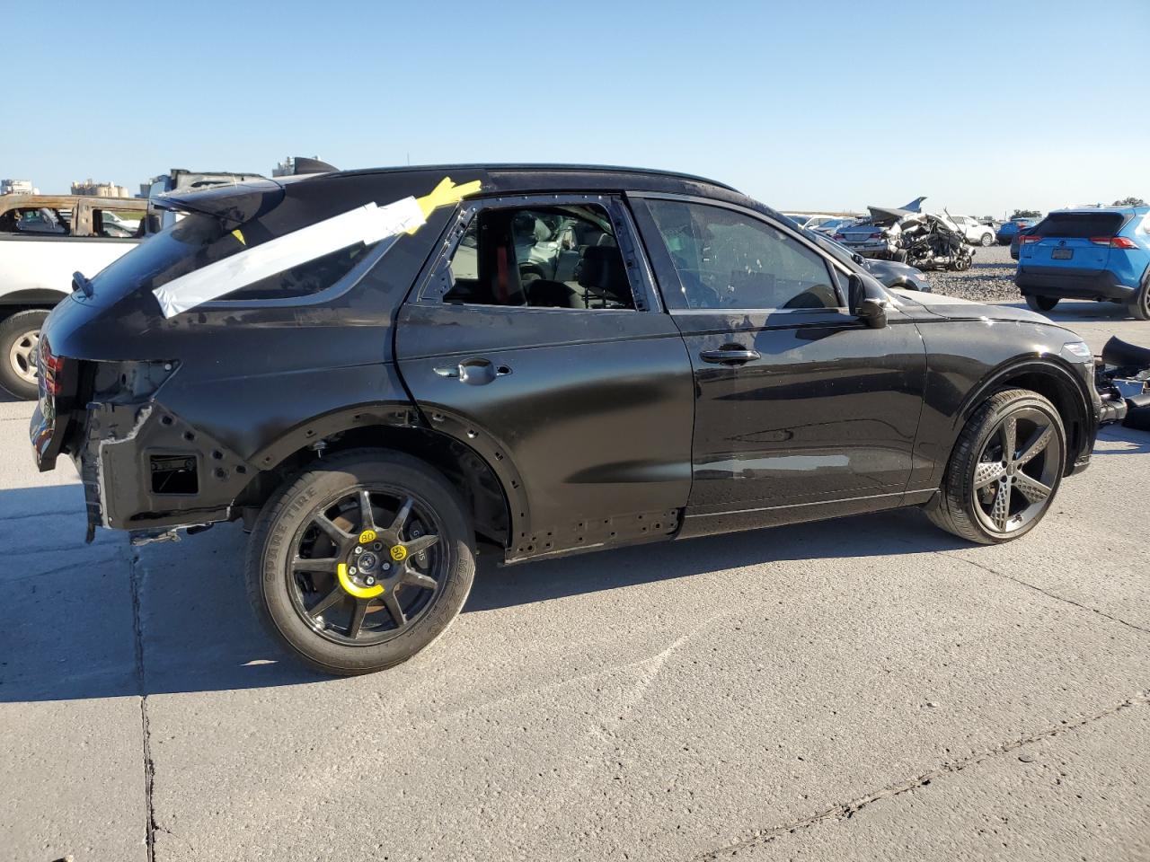 2024 GENESIS GV70 BASE VIN:5NMMADTB9RH005682