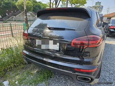 2016 Porsche Cayenne VIN: