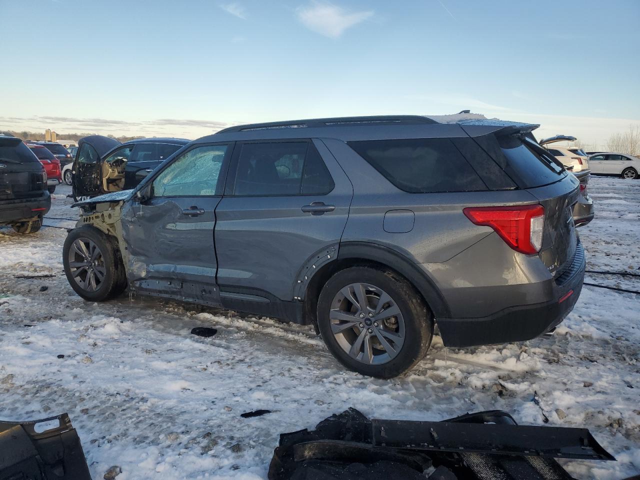 2022 FORD EXPLORER XLT VIN:1FMSK8DH7NGB45550