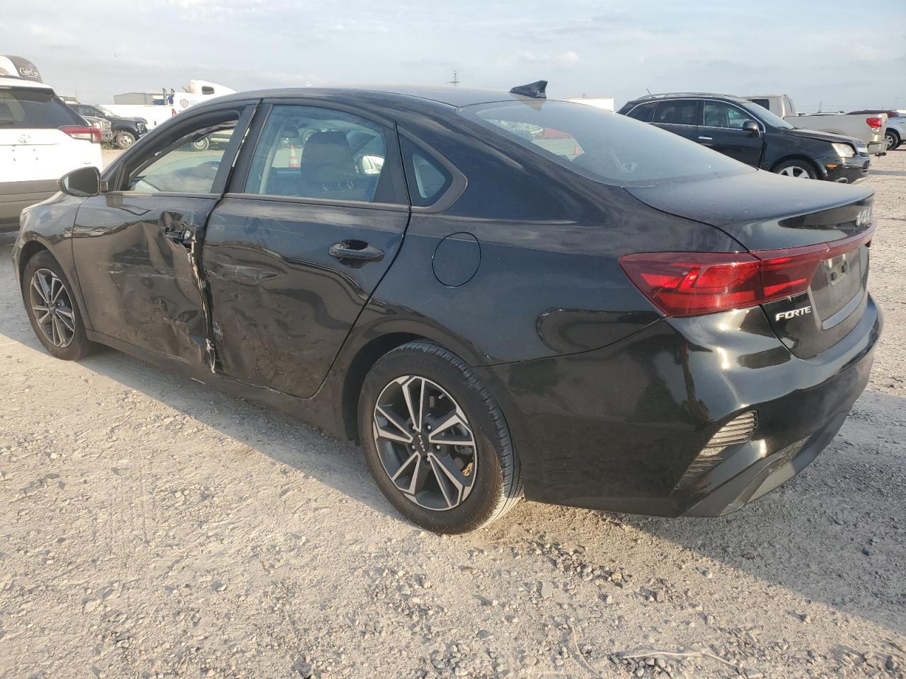 2023 KIA FORTE LX VIN:3KPF24AD5PE597838