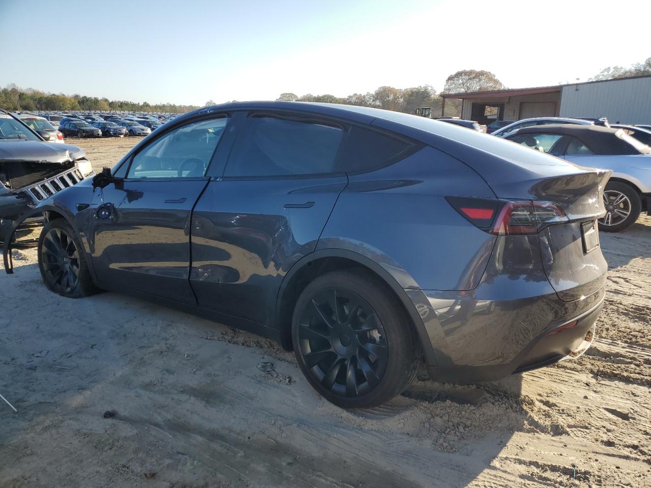2023 TESLA MODEL Y  VIN:7SAYGDED8PF957265