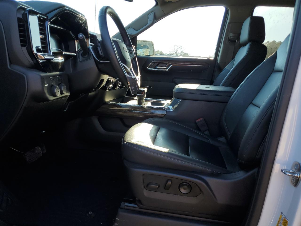 2024 CHEVROLET SILVERADO K1500 LT VIN:1GCUDDED9RZ250287