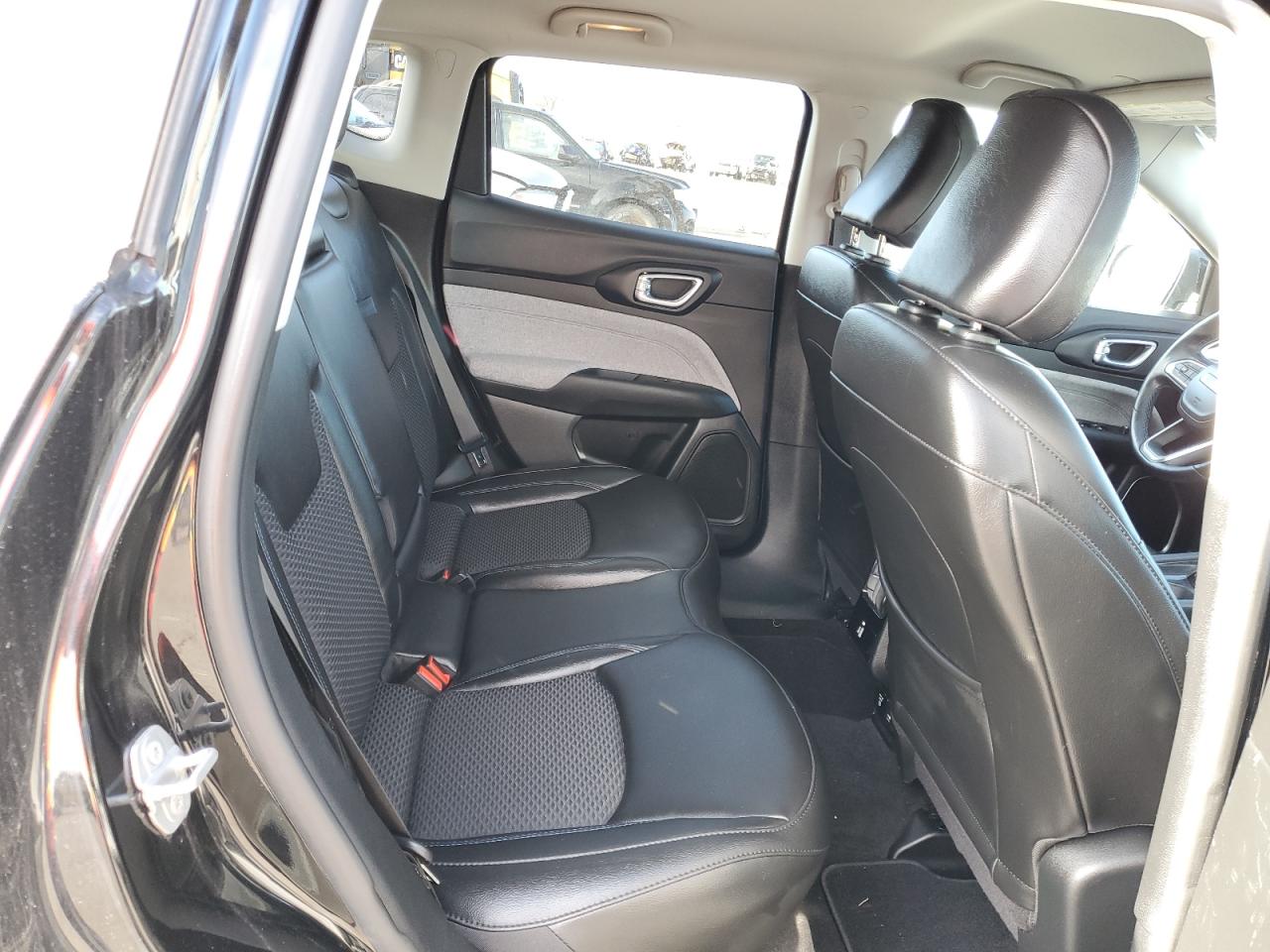 2022 JEEP COMPASS LATITUDE VIN:3C4NJDBB8NT113195