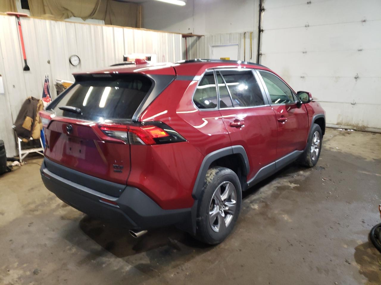 2023 TOYOTA RAV4 XLE VIN:2T3P1RFV8PW332227