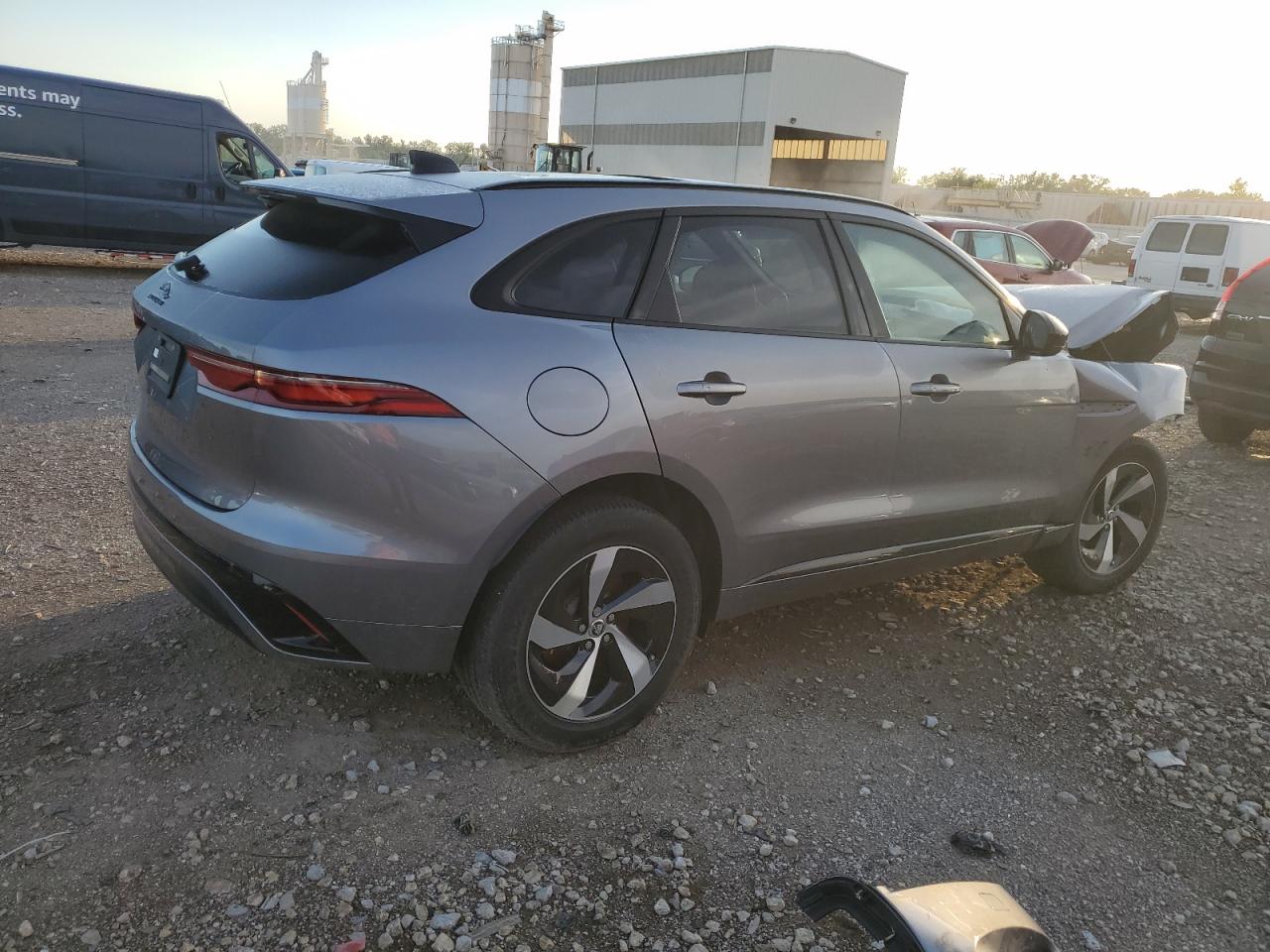 2024 JAGUAR F-PACE R-DYNAMIC S VIN:WP0AA2A8XNS255297