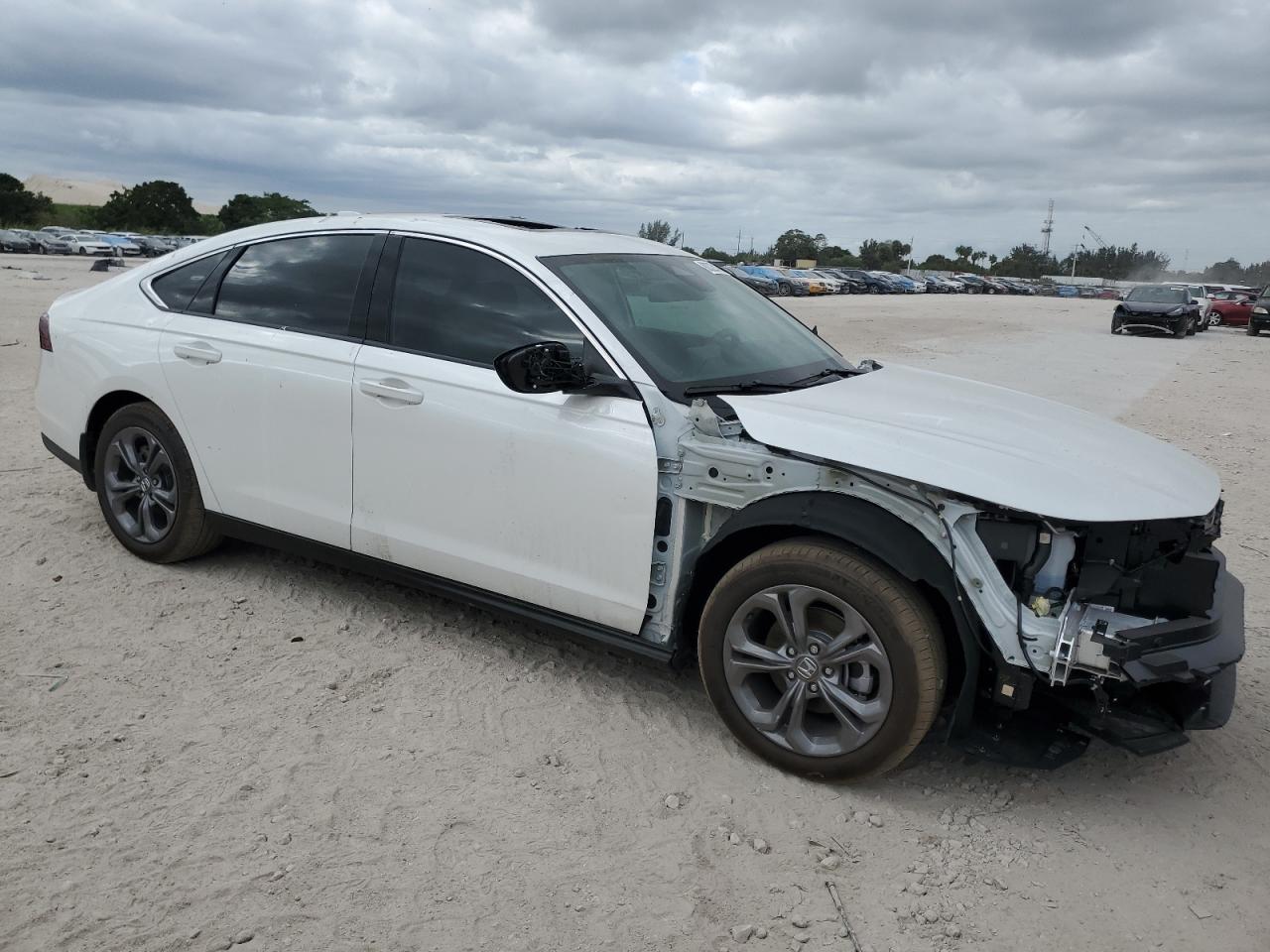 2024 HONDA ACCORD EX VIN:1HGCY1F35RA071832