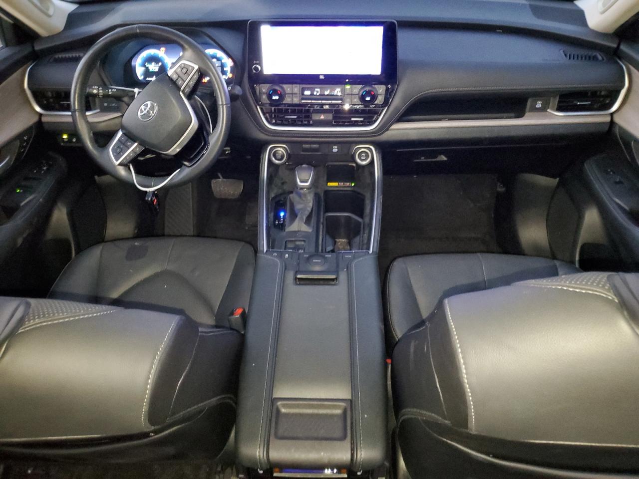 2024 TOYOTA GRAND HIGHLANDER XLE VIN:5TDAAAA59RS000526