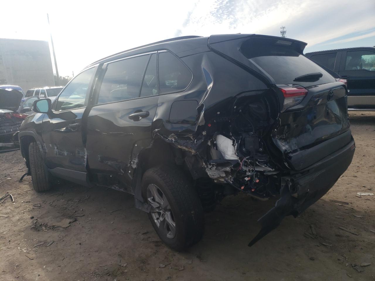 2022 TOYOTA RAV4 XLE VIN:4T3RWRFV1NU072891