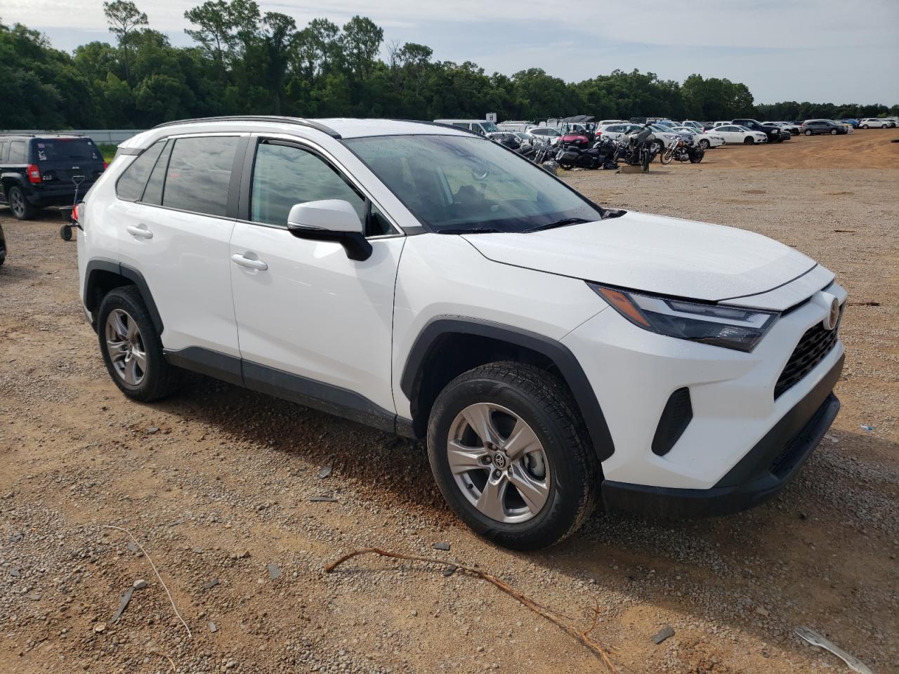 2022 TOYOTA RAV4 XLE VIN:2T3W1RFV3NW187199