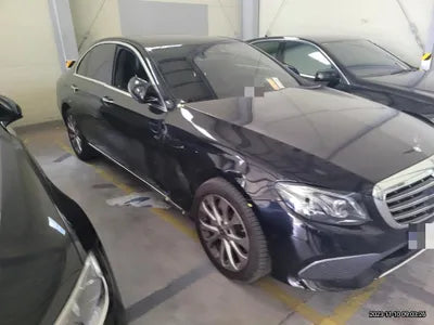 2018 Mercedes-Benz E 300 VIN: