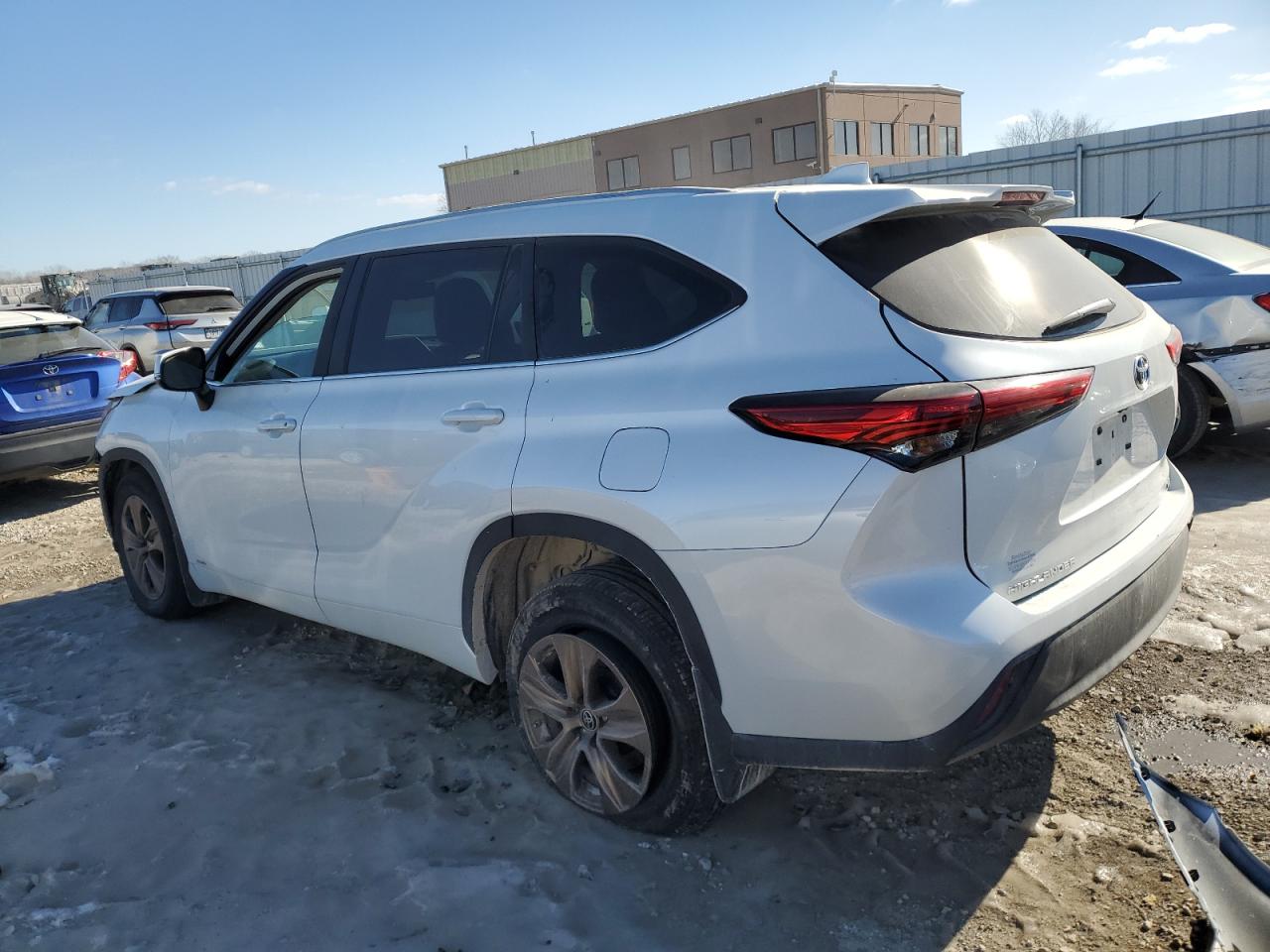 2023 TOYOTA HIGHLANDER HYBRID BRONZE EDITION VIN:5TDABRCH8PS112038