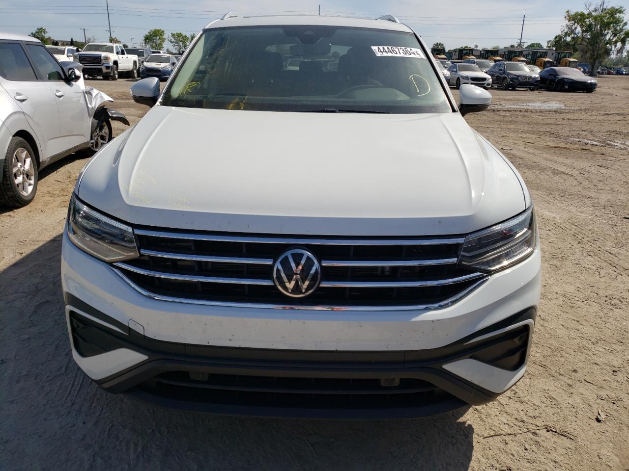 2022 VOLKSWAGEN TIGUAN SE VIN:3VV3B7AX2NM176551