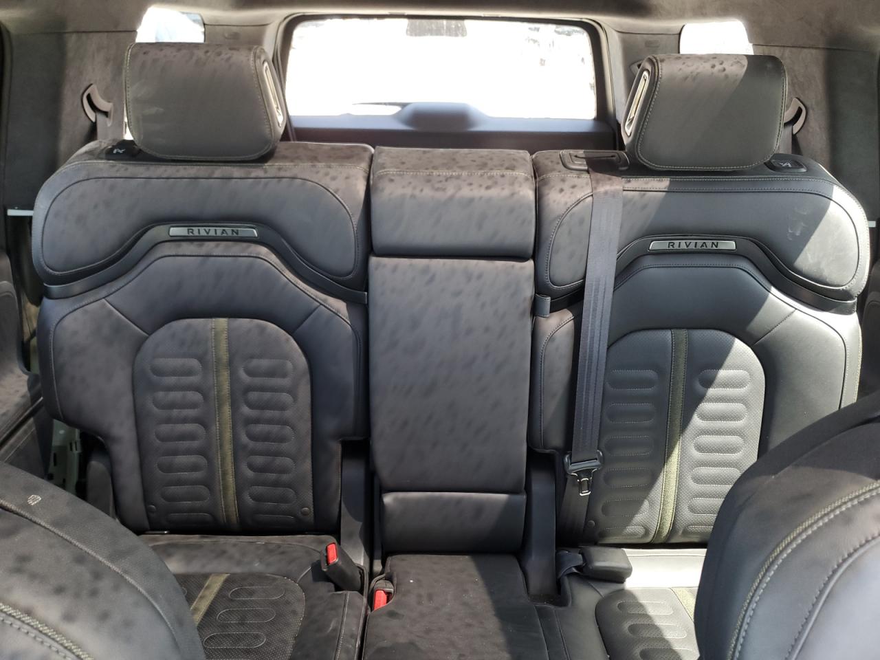 2024 RIVIAN R1S ADVENTURE VIN:7PDSGCBA4RN044958