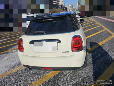 2018 MINI Cooper VIN: