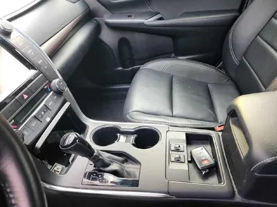 2016 Toyota Camry VIN: