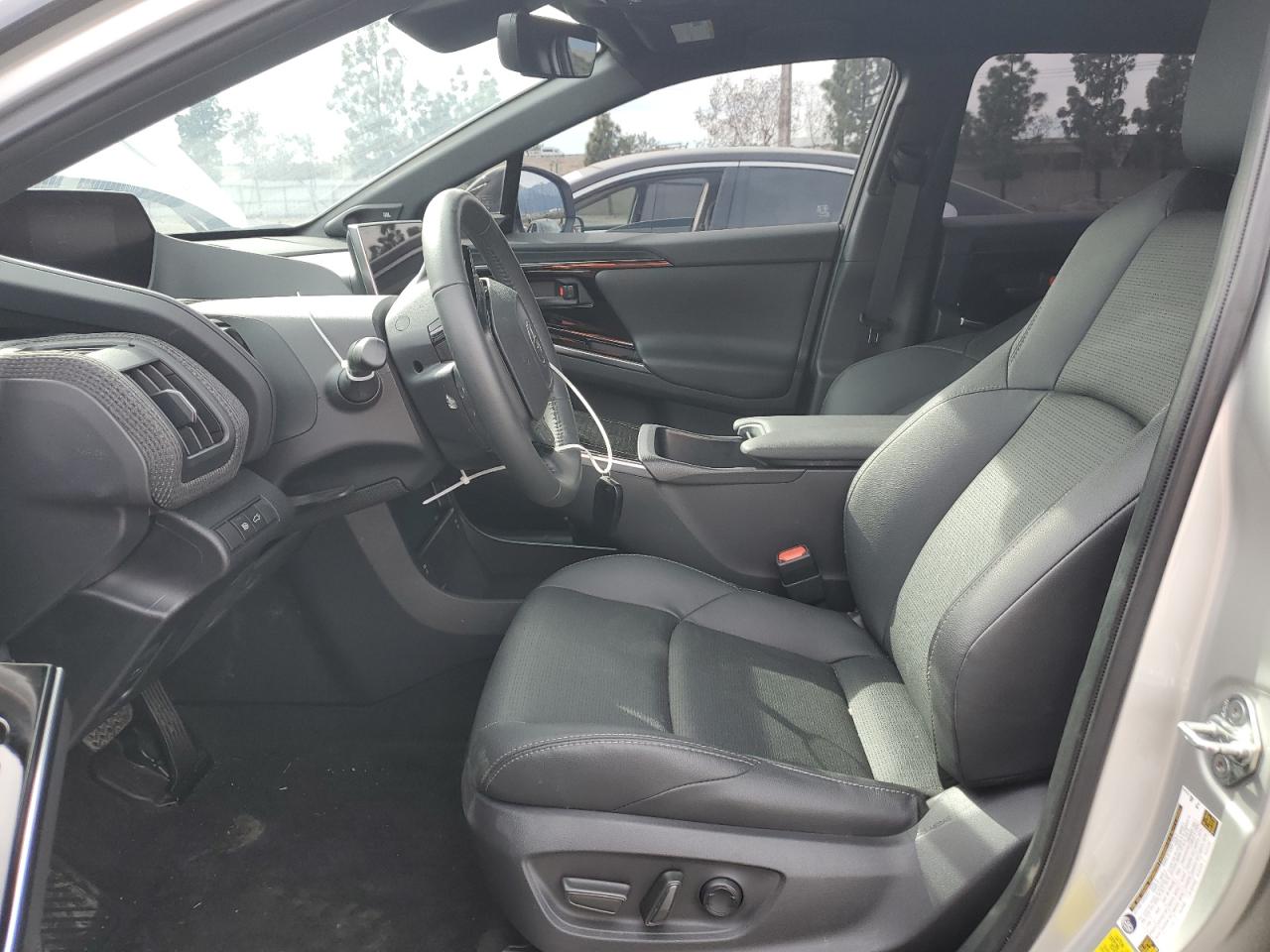 2023 TOYOTA BZ4X XLE VIN:JTMABACA7PA025037