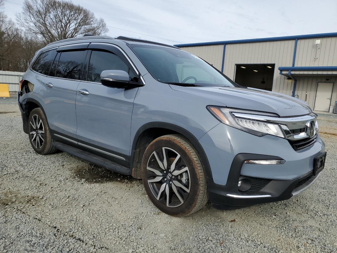 2022 HONDA PILOT TOURING VIN:5FNYF5H64NB033017