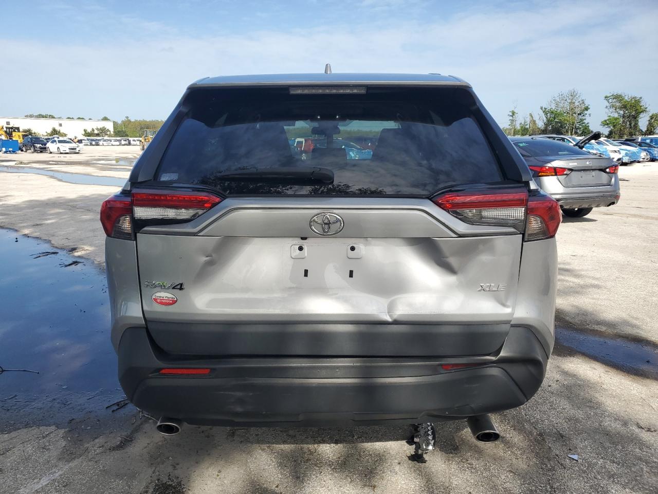 2022 TOYOTA RAV4 XLE VIN:2T3W1RFV3NC204133