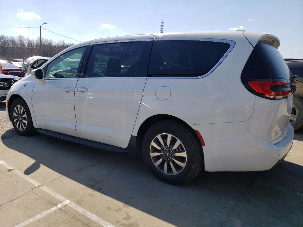 2022 CHRYSLER PACIFICA HYBRID TOURING L VIN:2C4RC1L78NR157155