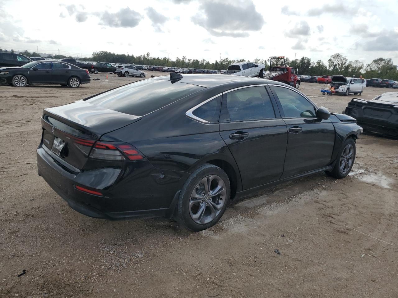 2024 HONDA ACCORD EX VIN:1HGCY1F37RA054577