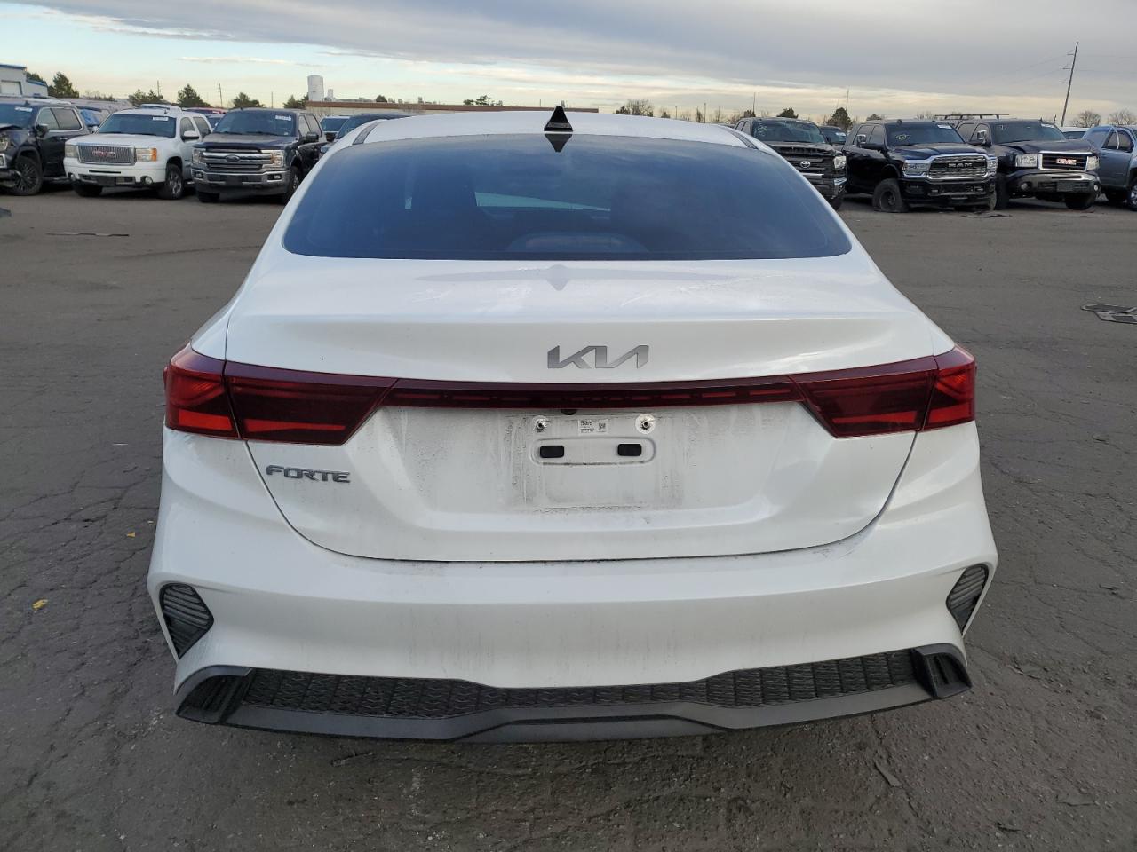 2024 KIA FORTE LX VIN:3KPF24AD6RE724972