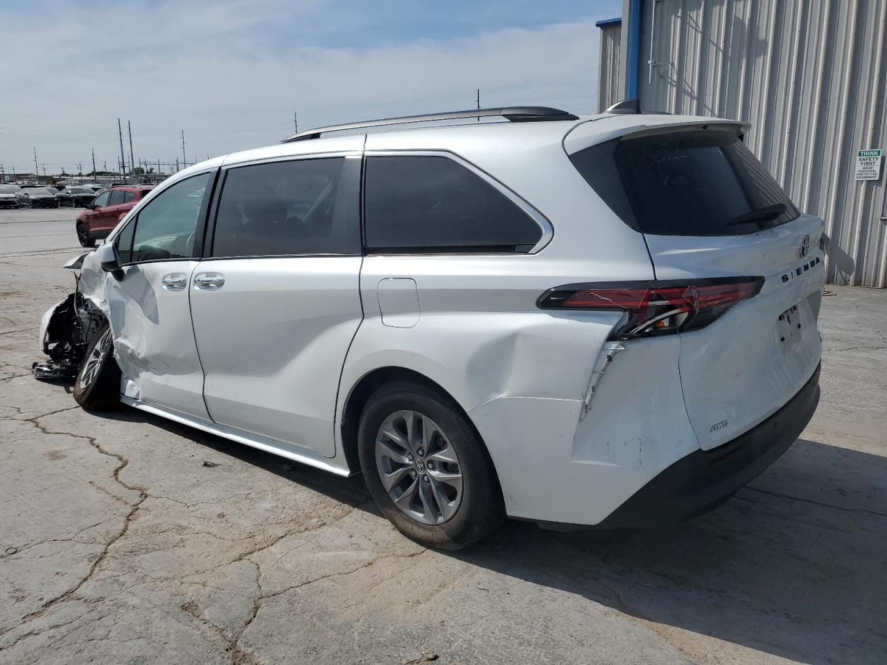 2022 TOYOTA SIENNA XLE VIN:5TDYSKFC4NS041665