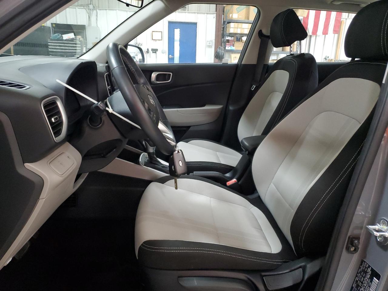 2023 HYUNDAI VENUE SEL VIN:KMHRC8A30PU211901