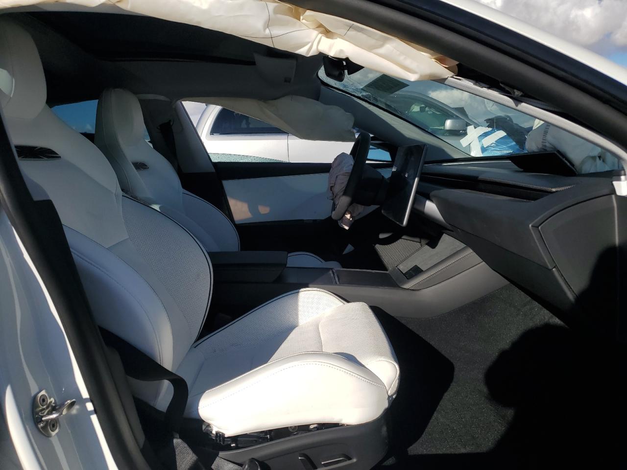 2024 TESLA MODEL 3  VIN:5YJ3E1ET0RF833626