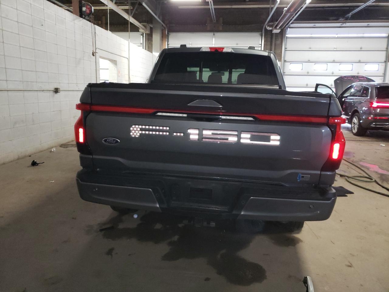 2022 FORD F150 LIGHTNING PRO VIN:1FT6W1EV7NWG10033