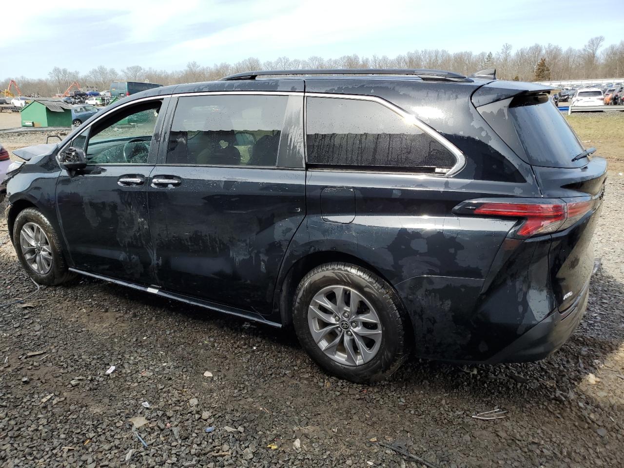 2022 TOYOTA SIENNA XLE VIN:5TDYSKFC1NS049030