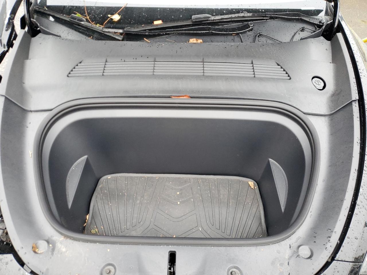 2023 TESLA MODEL Y  VIN:7SAYGDEE3PA187661