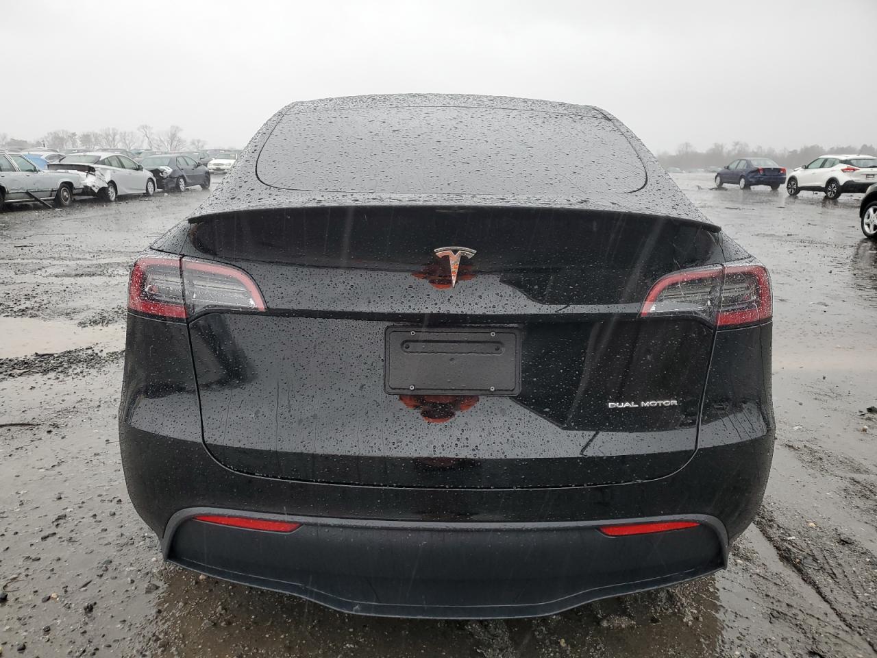 2023 TESLA MODEL Y  VIN:7SAYGAEE7PF839585