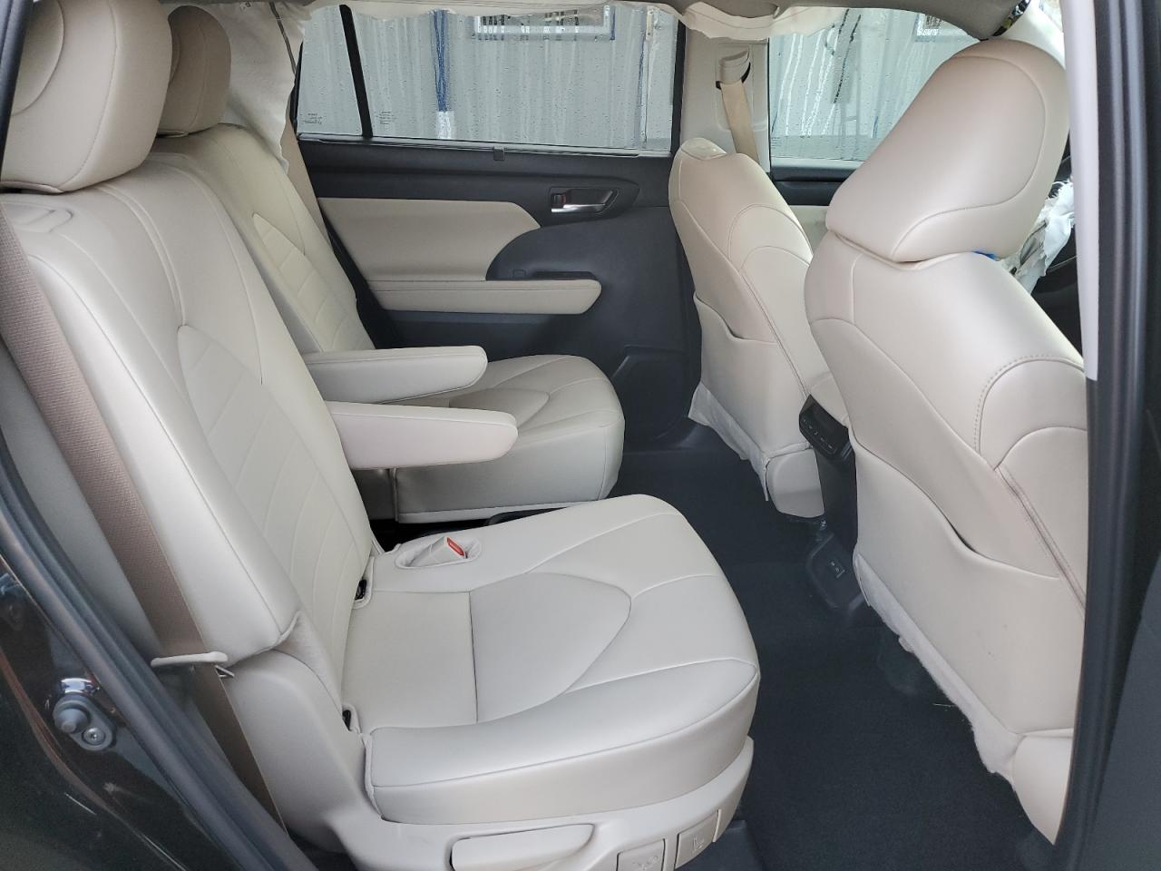 2024 TOYOTA HIGHLANDER LE VIN:5TDKDRAH8RS538252
