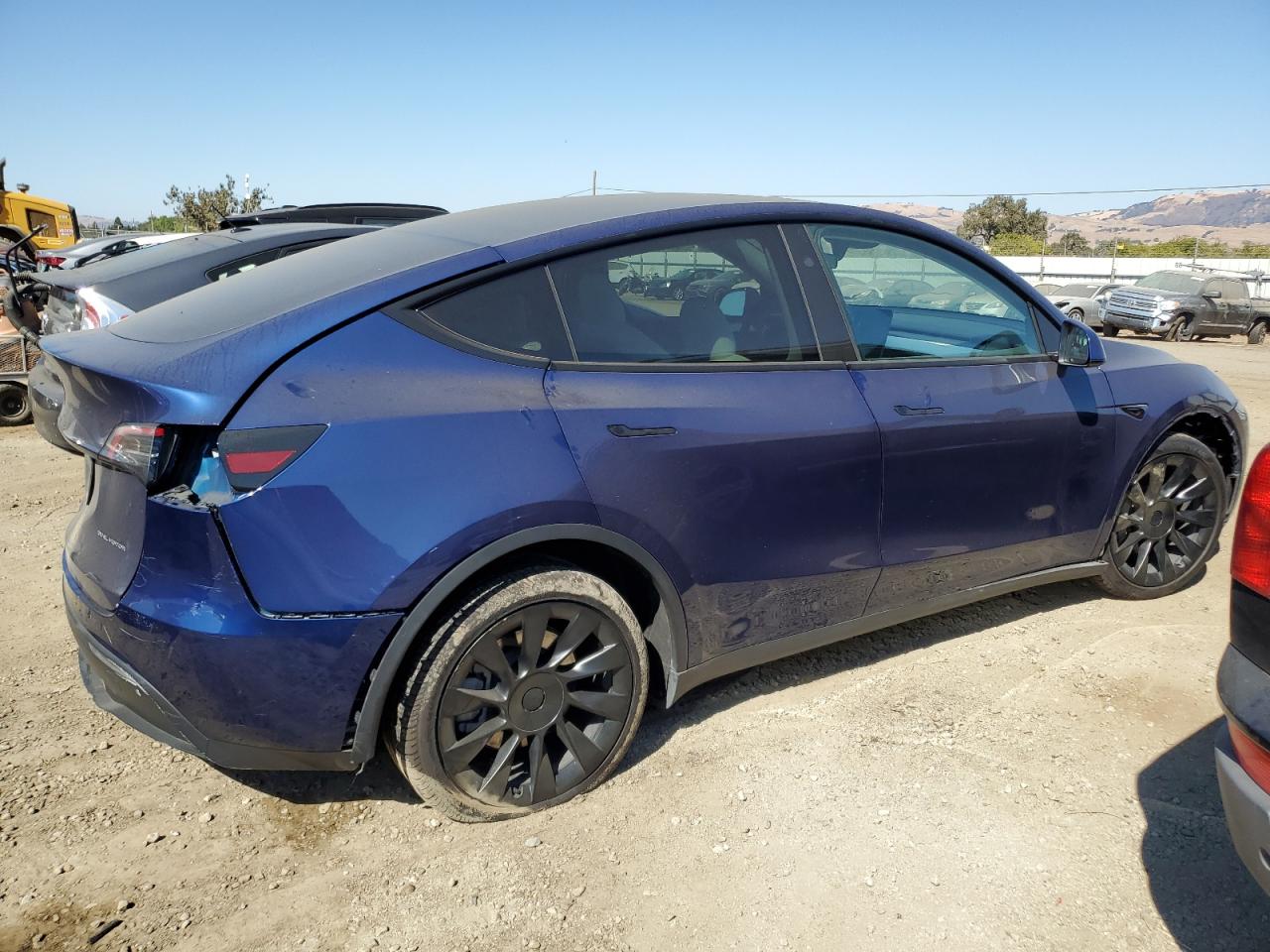 2023 TESLA MODEL Y  VIN:7SAYGAEE8PF870196
