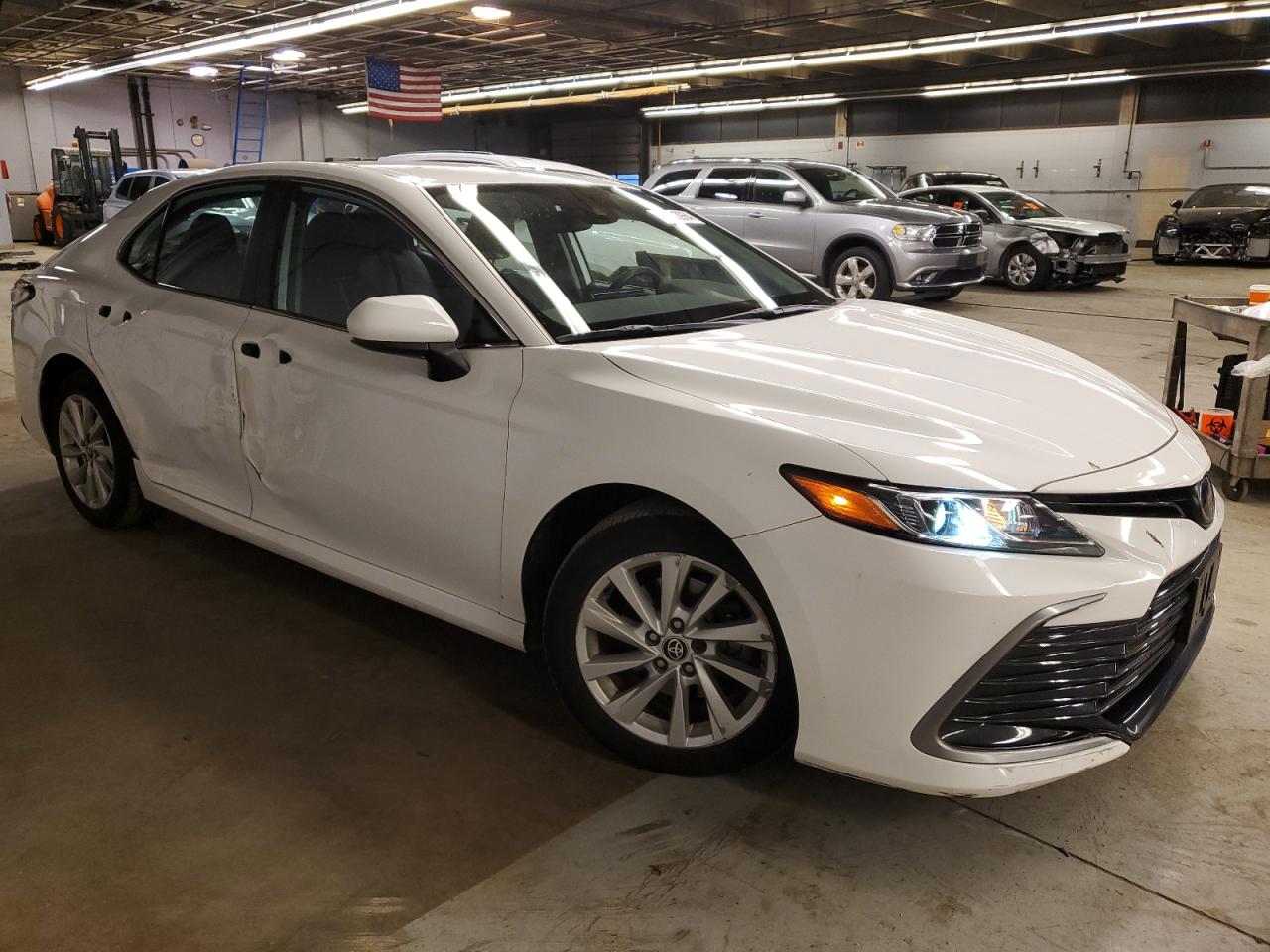 2022 TOYOTA CAMRY LE VIN:4T1C11AK9NU670481