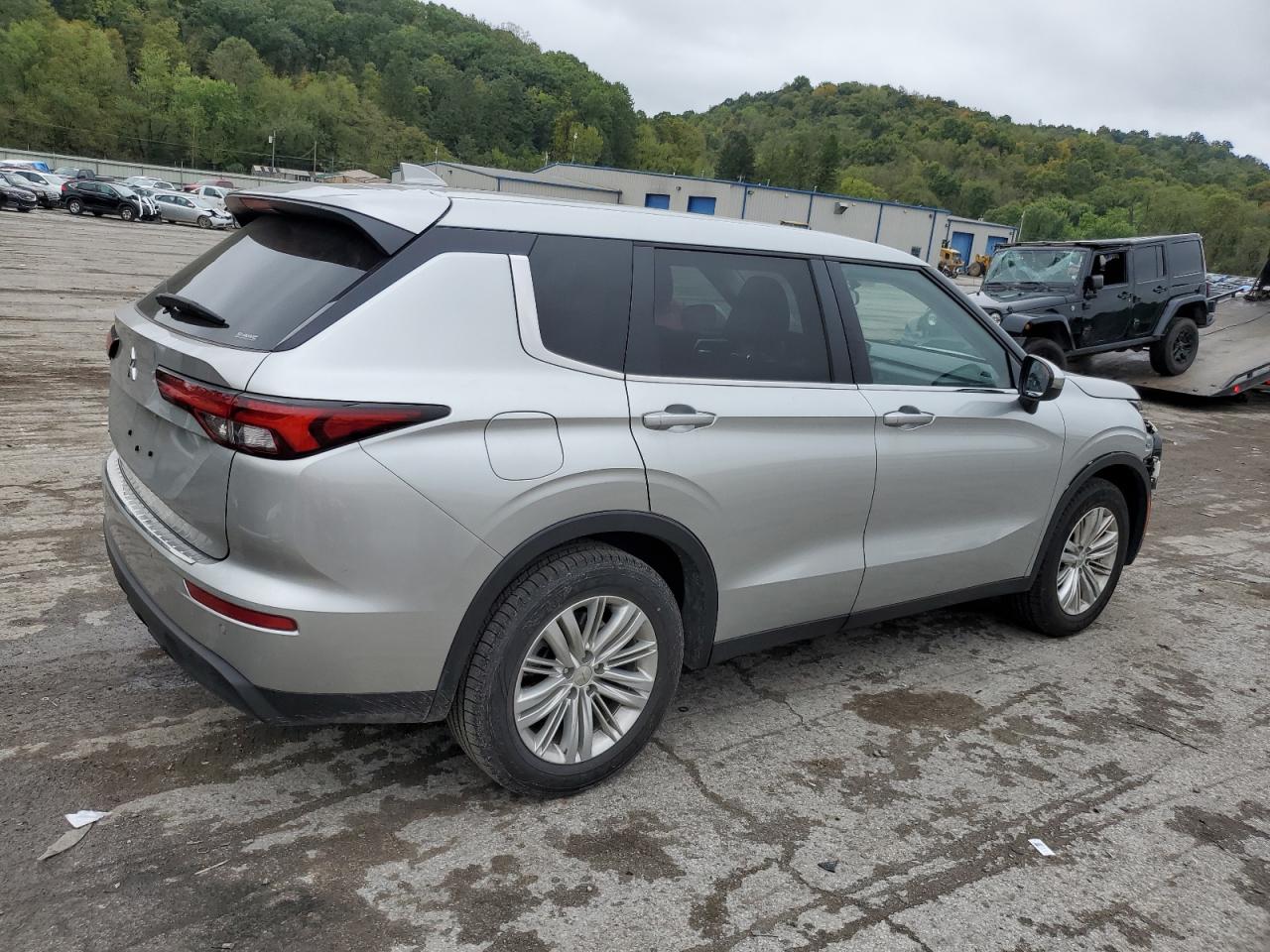 2022 MITSUBISHI OUTLANDER ES VIN:JA4J4TA8XNZ018503