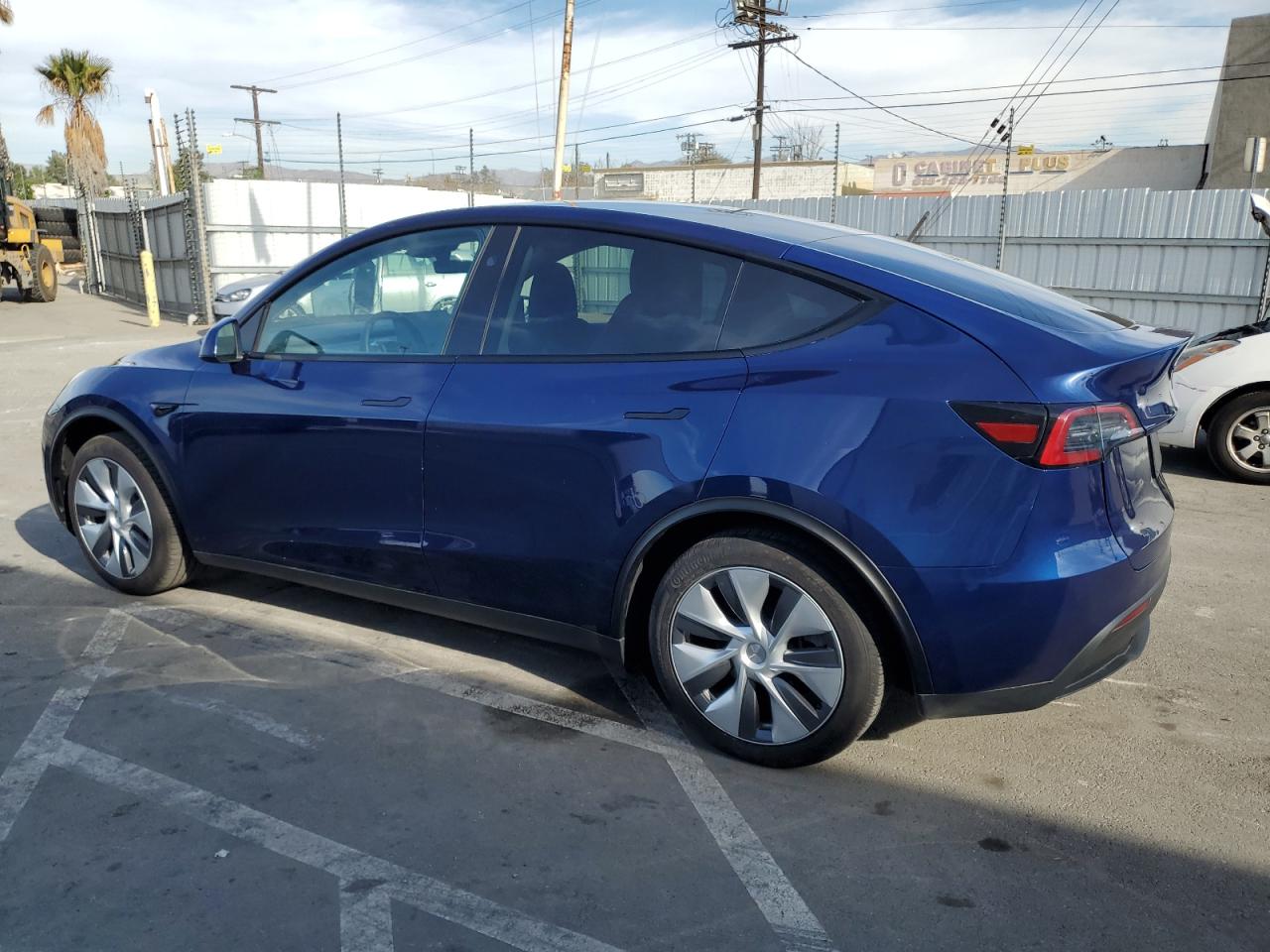 2024 TESLA MODEL Y  VIN:7SAYGDED6RF083842