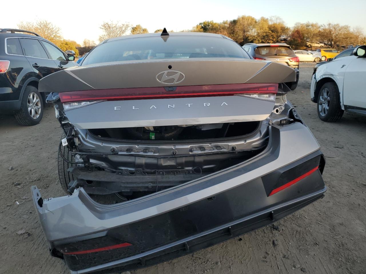 2024 HYUNDAI ELANTRA SEL VIN:KMHLS4DG0RU785529
