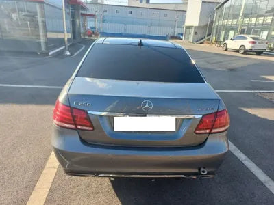 2016 Mercedes-Benz E 250 WDDHF9HB8GB300028 VIN:WDDHF9HB8GB300028