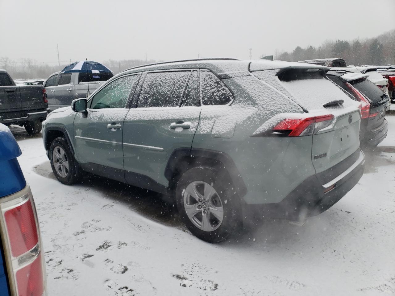 2022 TOYOTA RAV4 XLE VIN:2T3P1RFV8NW251189